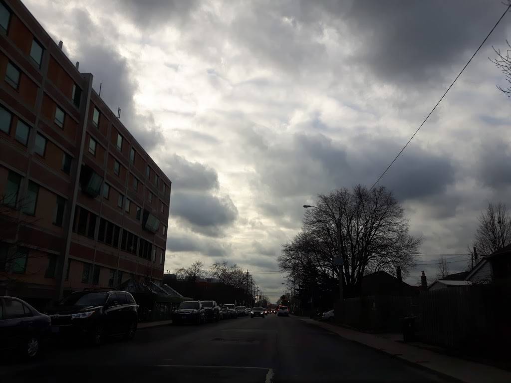 Extreme Pita | restaurant | 16640 Yonge St #9, Newmarket, ON L3X 2N8, Canada | 9058530575 OR +1 905-853-0575