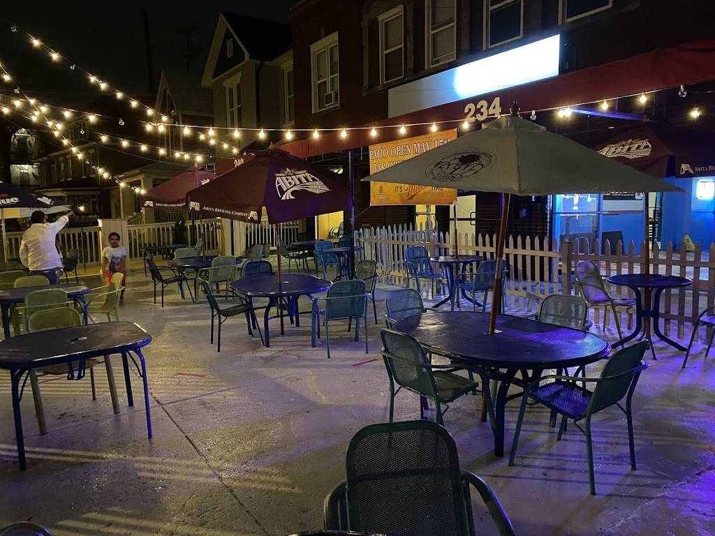 Juniors Bar & Grill | restaurant | 234 King Ave, Columbus, OH 43201, USA | 6147320619 OR +1 614-732-0619