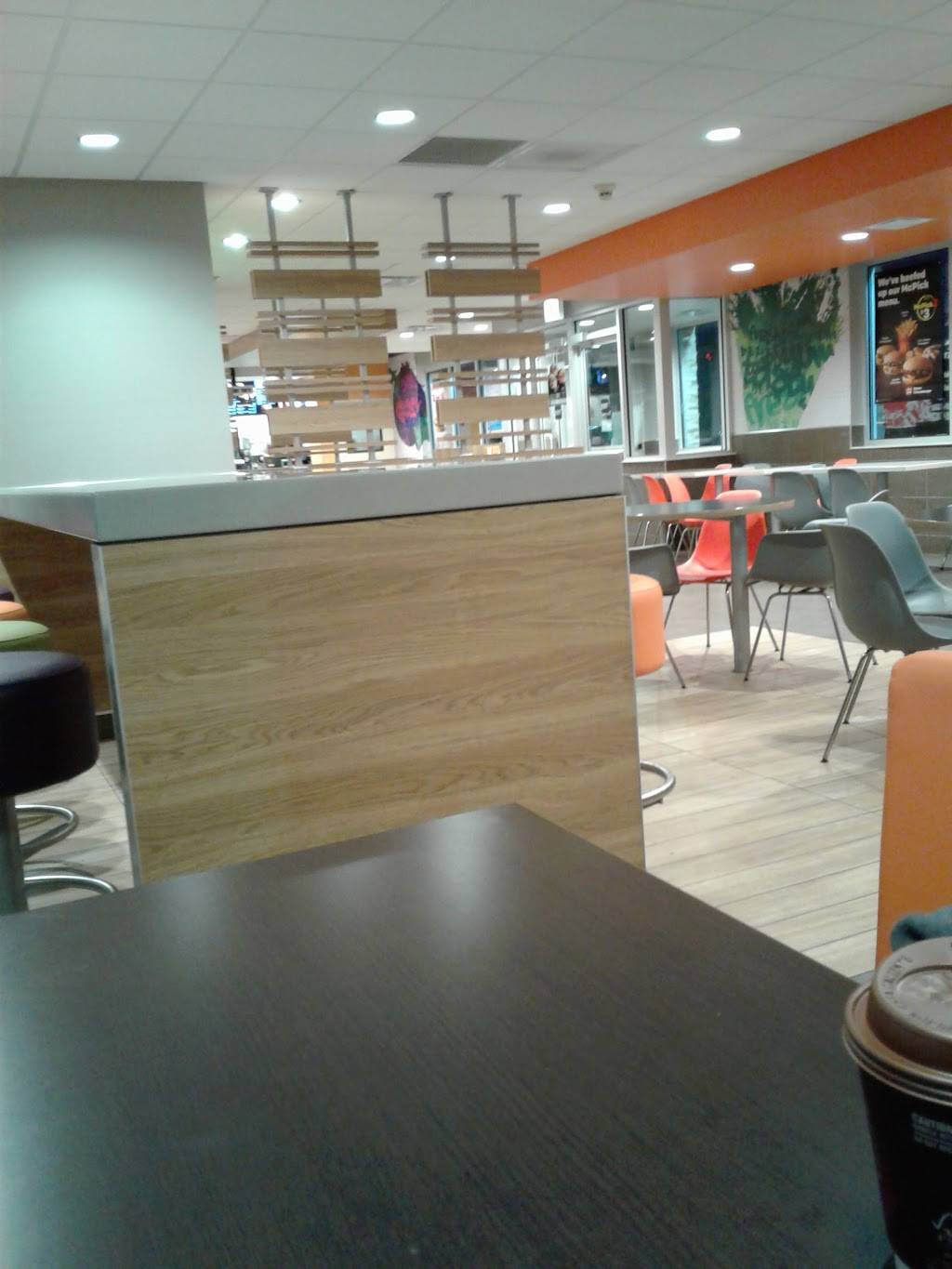 Burger King | restaurant | 12701 S Ashland Ave, Calumet Park, IL 60827, USA | 7085979117 OR +1 708-597-9117