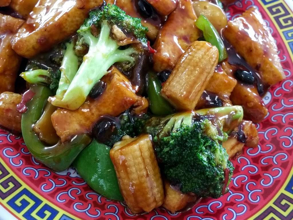 Taste of China | restaurant | 2012 8th St, Coralville, IA 52241, USA | 3193372088 OR +1 319-337-2088