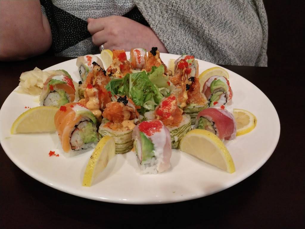 Umi Sushi | restaurant | 7558 Pearl Rd, Middleburg Heights, OH 44130, USA | 4402342888 OR +1 440-234-2888