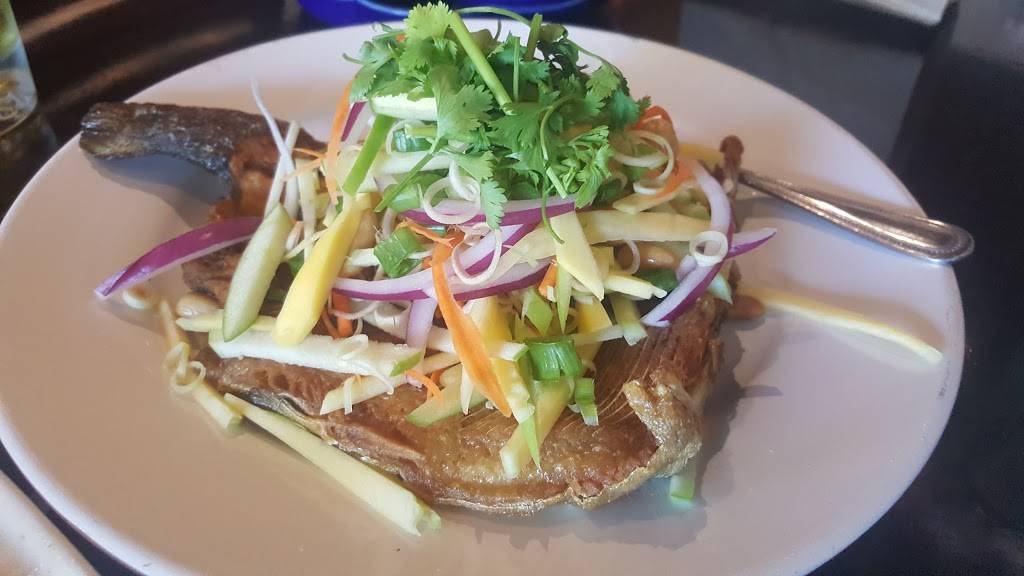 Diho Siam | restaurant | 27702 Crown Valley Pkwy, Ladera Ranch, CA 92694, USA | 9493658777 OR +1 949-365-8777