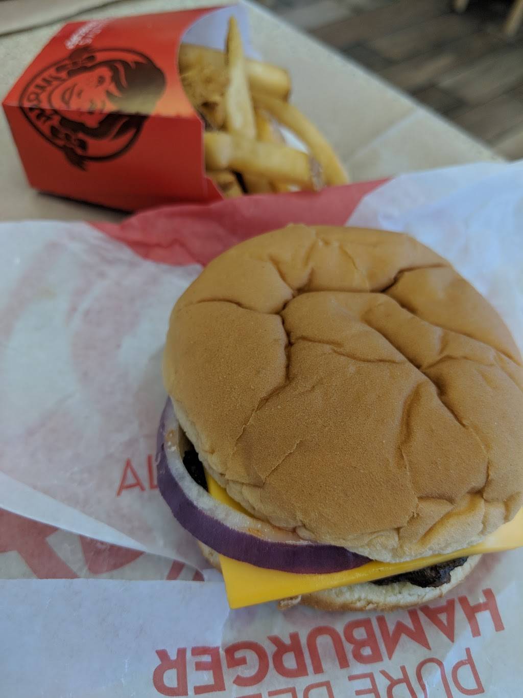 Wendys | restaurant | 10012 Dorchester Rd, Summerville, SC 29485, USA | 8438713685 OR +1 843-871-3685