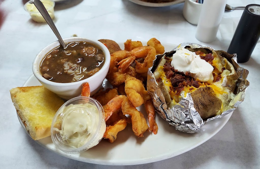 Mommie Jos | restaurant | 15617 W Main St, Cut Off, LA 70345, USA | 9856325050 OR +1 985-632-5050