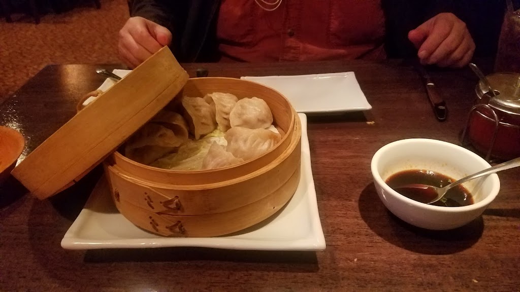 Fortune Palace | restaurant | 12102 W 87th St Pkwy, Lenexa, KS 66215, USA | 9138881188 OR +1 913-888-1188