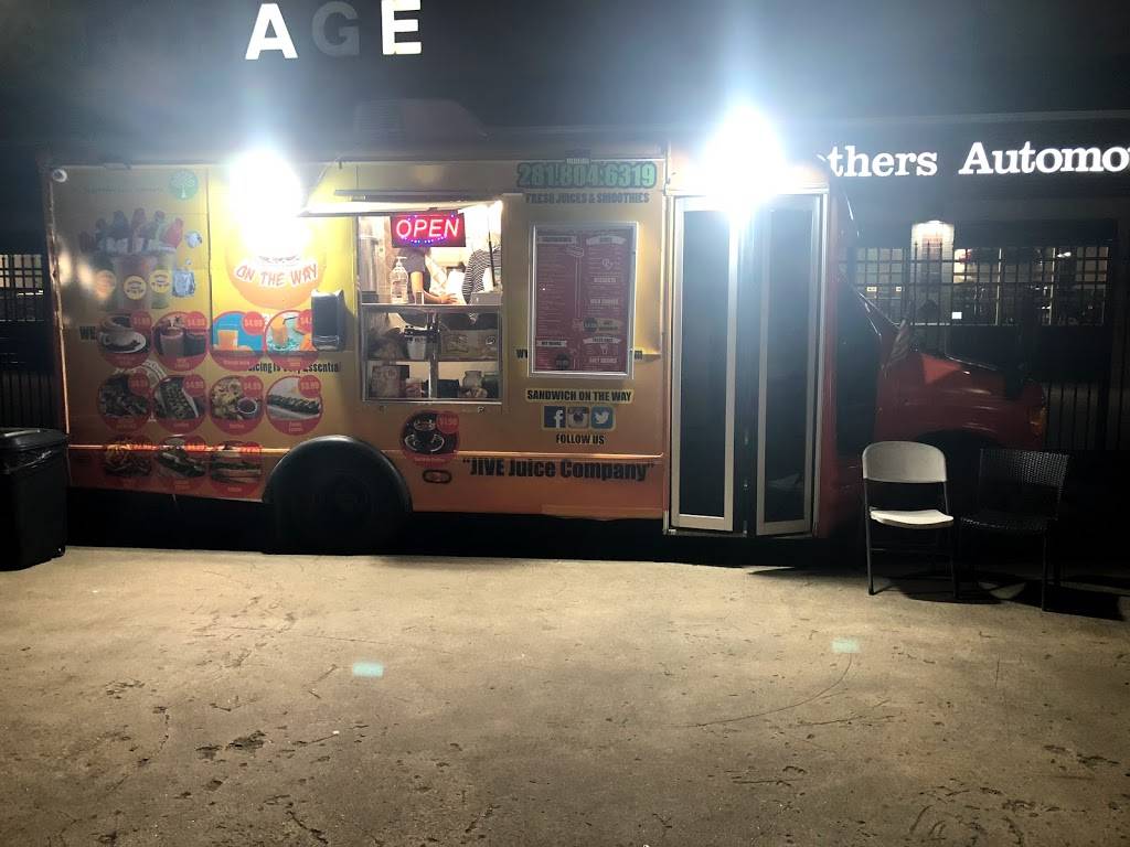 Sandwich On The Way | restaurant | 7919 Westheimer Rd, Houston, TX 77063, USA | 2818046319 OR +1 281-804-6319