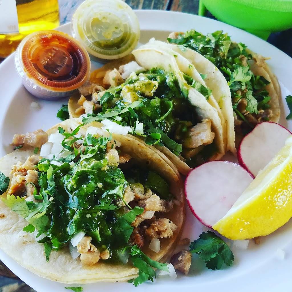 La Chiquita Tacos | restaurant | 10543 Cherry Ave, Fontana, CA 92337, USA | 9094286668 OR +1 909-428-6668