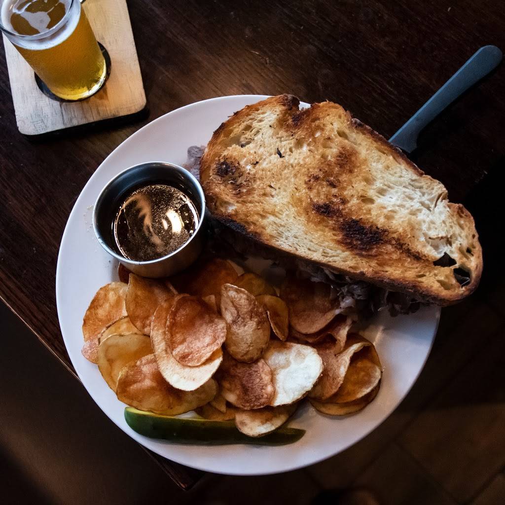 Revival Tasty Room & Brewery | restaurant | 505 Atwood Ave, Cranston, RI 02920, USA | 4019440451 OR +1 401-944-0451