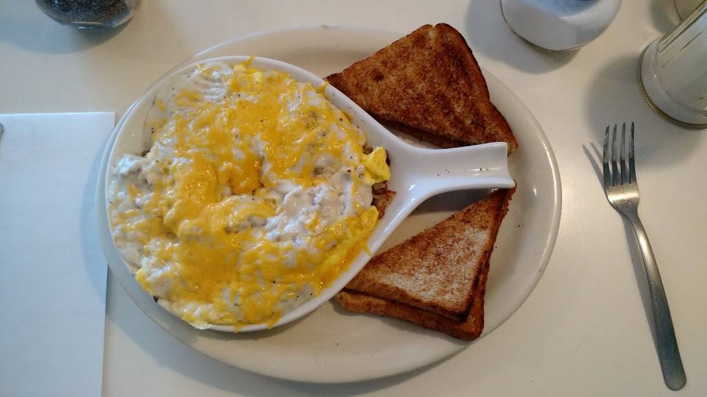 Piccadilly Lilly Airport Diner | restaurant | E2513 Co Rd JJ, Spring Green, WI 53588, USA | 6085833318 OR +1 608-583-3318