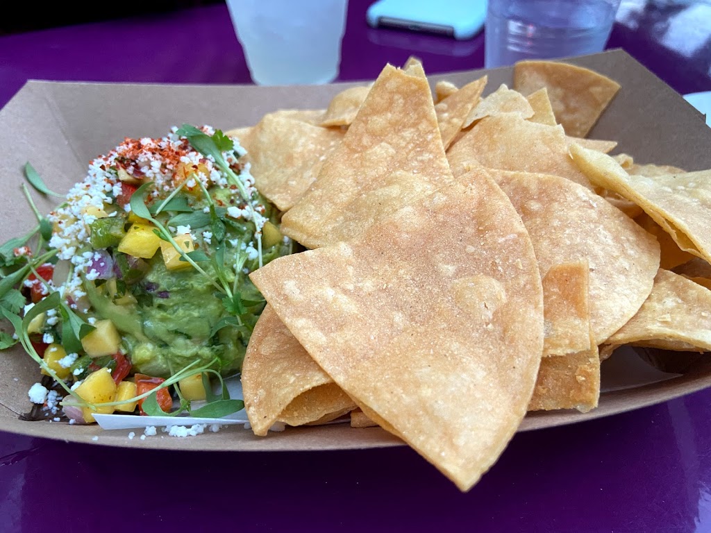 Tio Flores | restaurant | 1600 South St, Philadelphia, PA 19146, USA | 2676872220 OR +1 267-687-2220