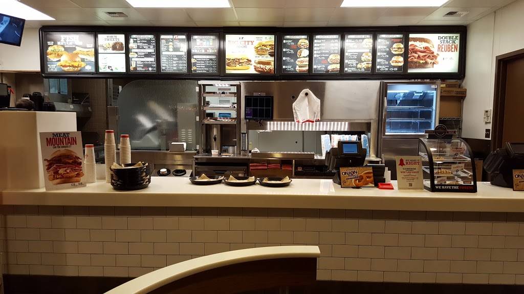 Arbys | restaurant | 3901 Wheaton Way, Bremerton, WA 98310, USA | 3604780589 OR +1 360-478-0589