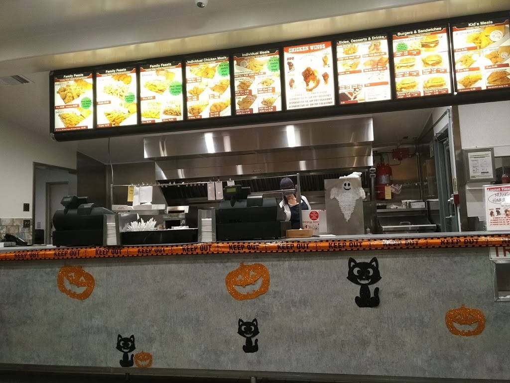 Lucky Wishbone | restaurant | 2545 N Campbell Ave, Tucson, AZ 85719, USA | 5203239329 OR +1 520-323-9329