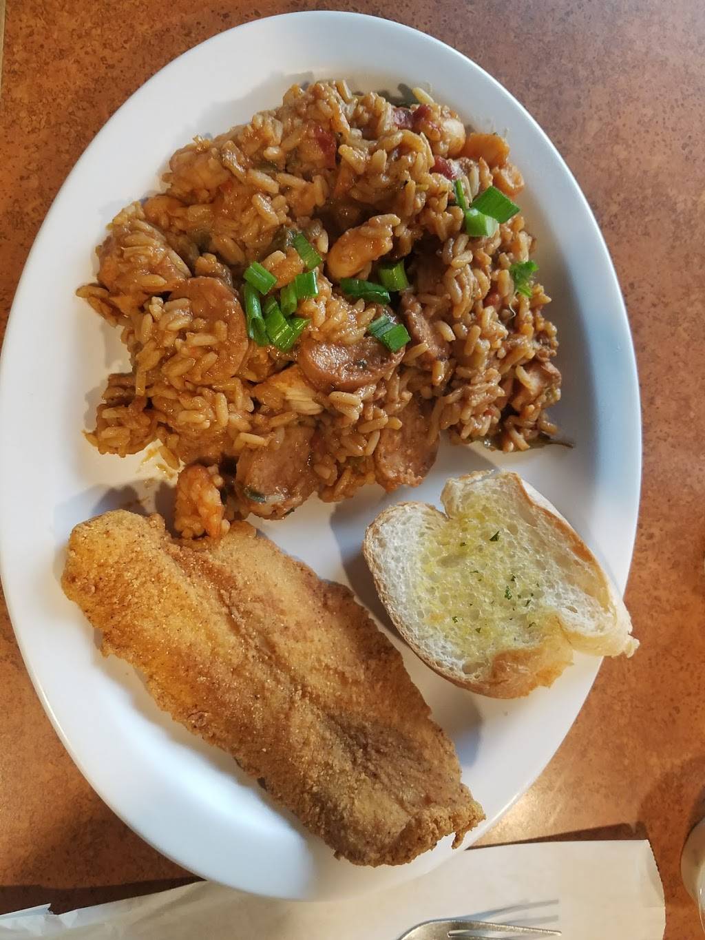 Rajun Cajun | restaurant | 916-924 MS-13, Columbia, MS 39429, USA | 6014449009 OR +1 601-444-9009