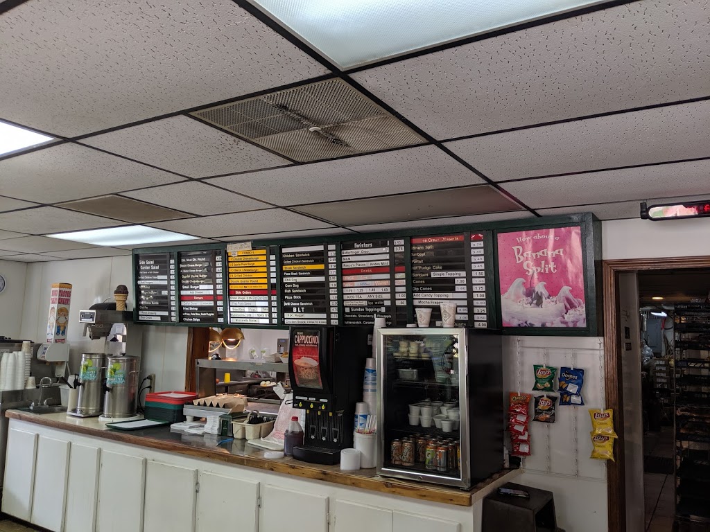 Dairy Freeze | restaurant | 1201 W Main St, Clarksville, AR 72830, USA | 4797548009 OR +1 479-754-8009