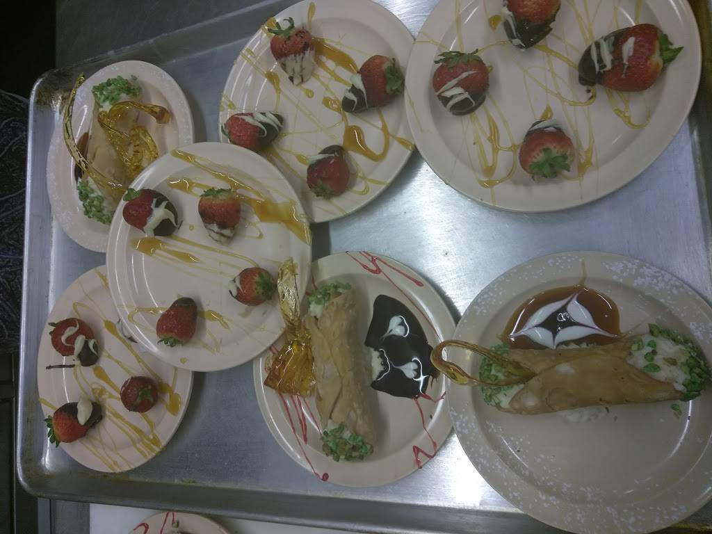 Double Play Saloon | restaurant | 12015 S Western Ave, Blue Island, IL 60406, United States | 7083880811 OR +1 708-388-0811