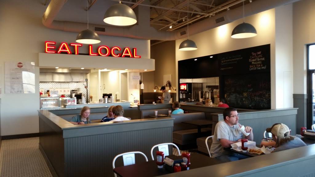 Tuckers Onion Burgers | restaurant | 2166 24th Ave NW, Norman, OK 73069, USA | 4055617373 OR +1 405-561-7373