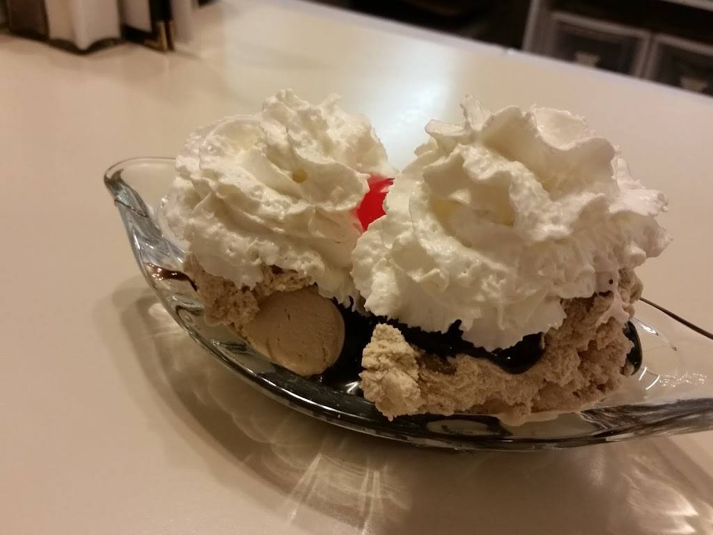 Cappies Drive In | restaurant | 264 NY-67, Amsterdam, NY 12010, USA | 5188433544 OR +1 518-843-3544