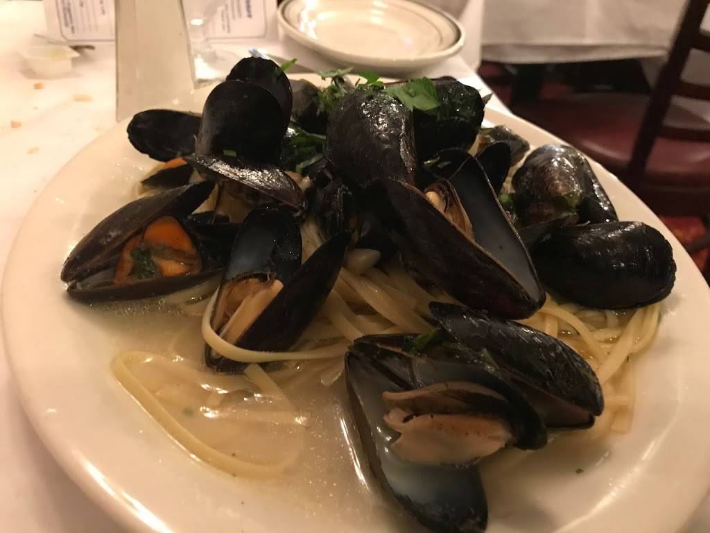 New Corner | restaurant | 7201 8th Ave, Brooklyn, NY 11228, USA | 7188330800 OR +1 718-833-0800