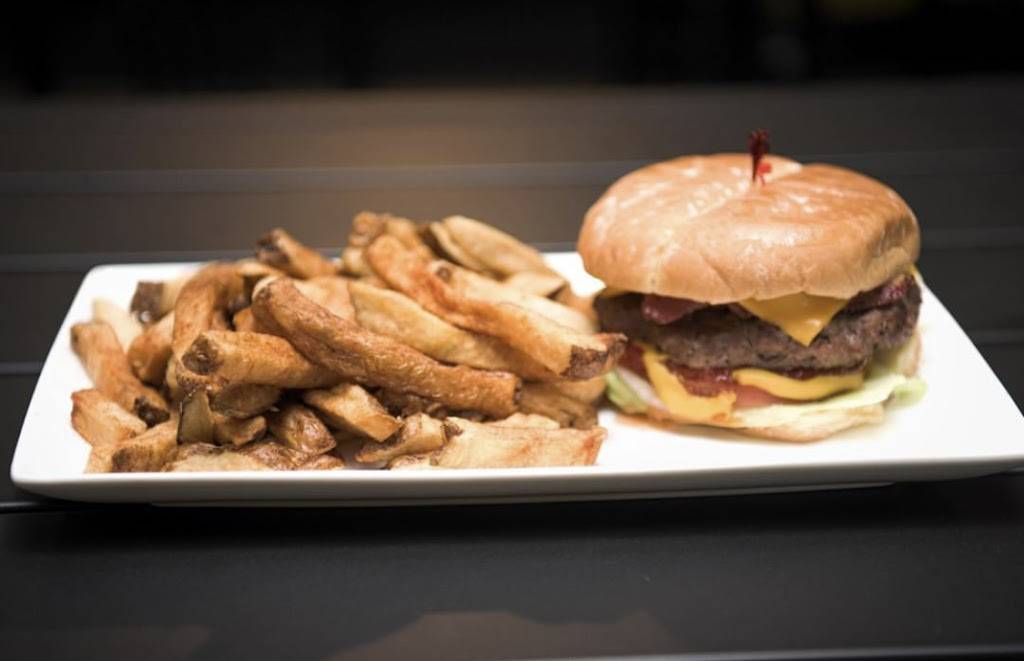 Big H Restaurant | restaurant | 3210 Swansea Crescent, Ottawa, ON K1G 3W3, Canada | 6137368881 OR +1 613-736-8881