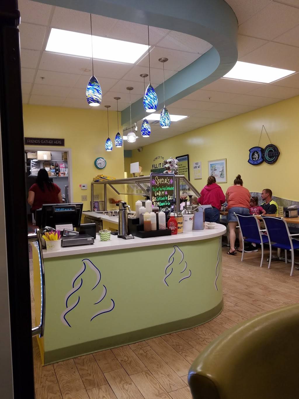 bluspoon yogurt parlor | restaurant | 704 US-441, The Villages, FL 32159, USA | 3527754078 OR +1 352-775-4078
