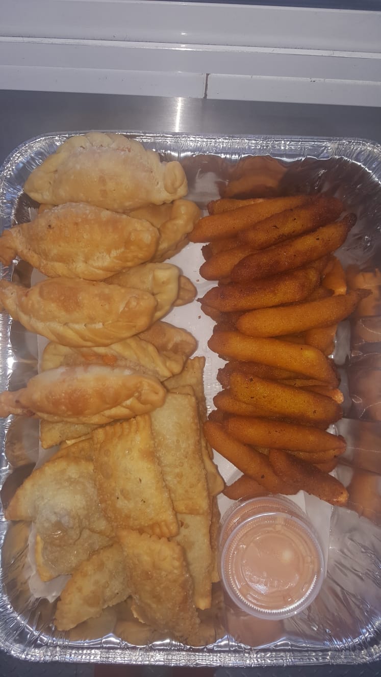 Los boricuas food truck | restaurant | 3305 Medical Triangle Dr, Port Arthur, TX 77642, USA | 4093001009 OR +1 409-300-1009