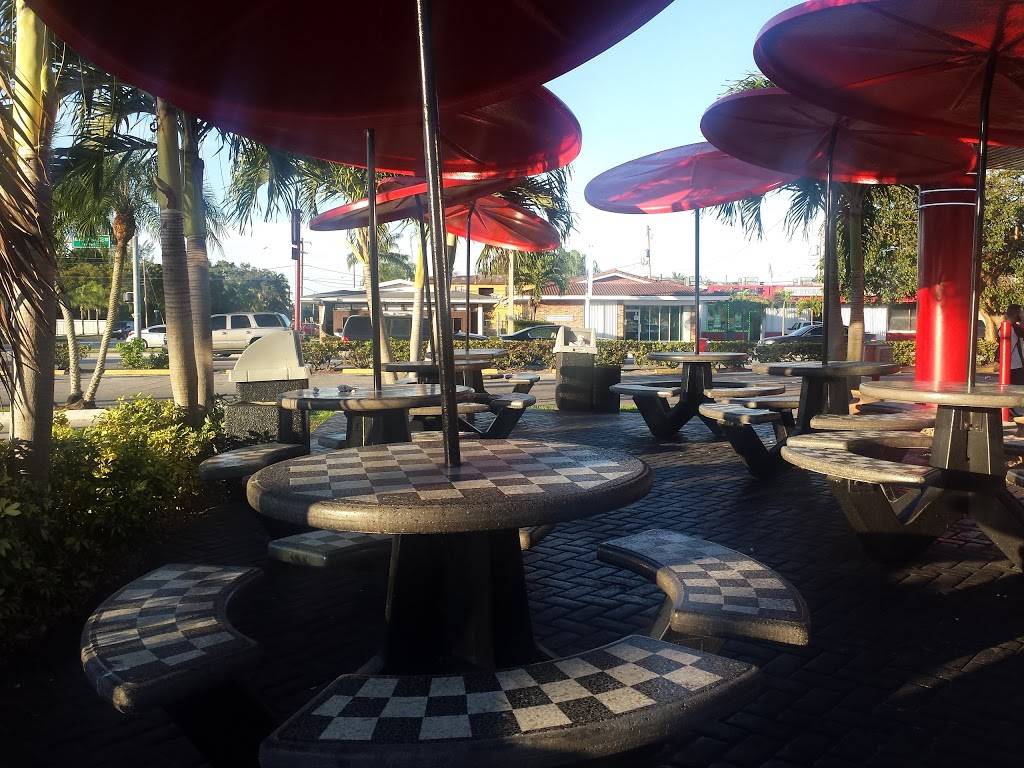 Checkers | restaurant | 236 NE 8th St, Homestead, FL 33030, USA | 3052429330 OR +1 305-242-9330
