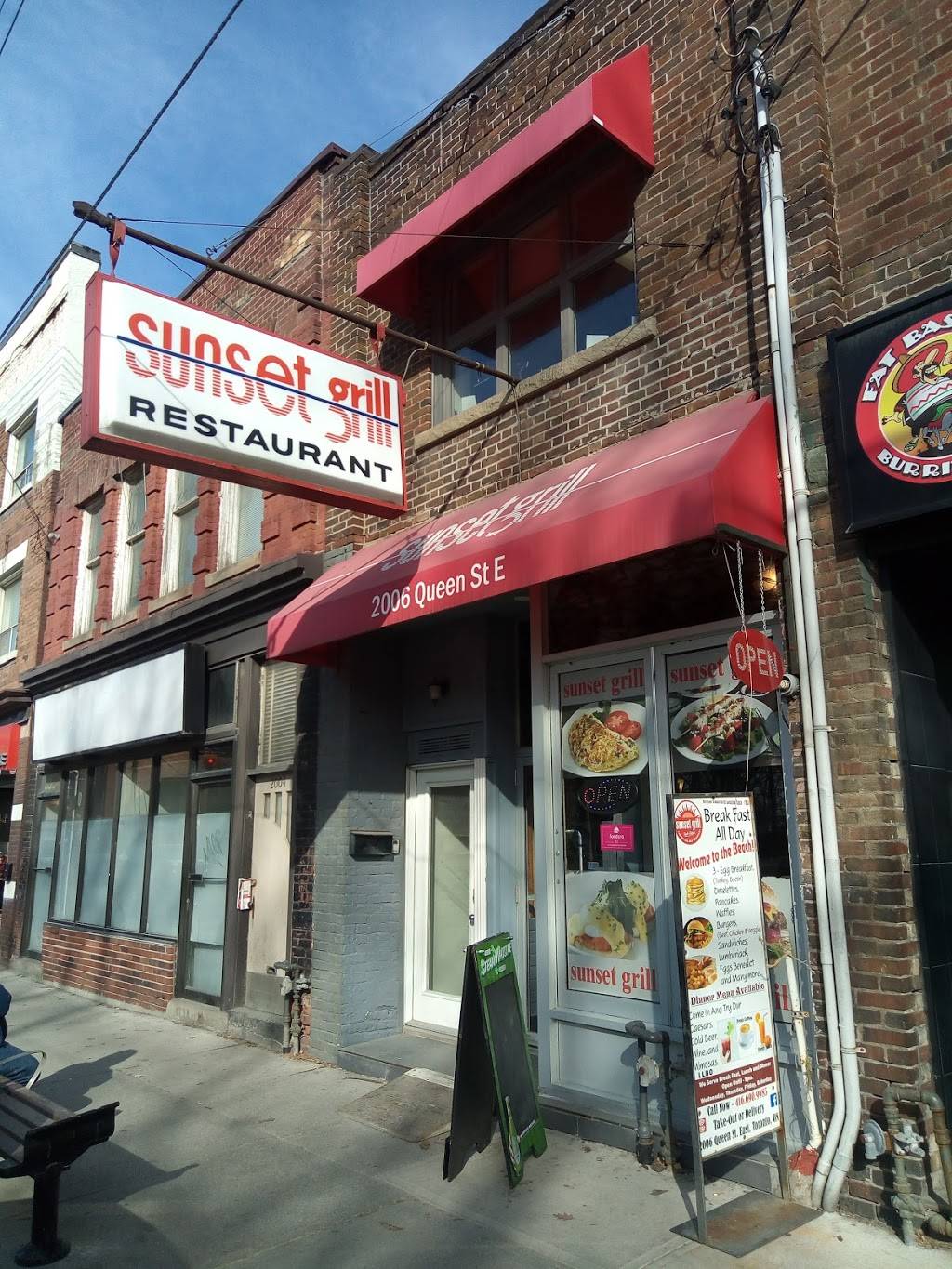 Sunset Grill | restaurant | 2006 Queen St E, Toronto, ON M4L 1J3, Canada | 4166909985 OR +1 416-690-9985