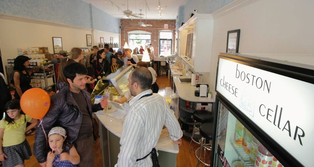 Boston Cheese Cellar | restaurant | 18 Birch St, Roslindale, MA 02131, USA | 6173252500 OR +1 617-325-2500