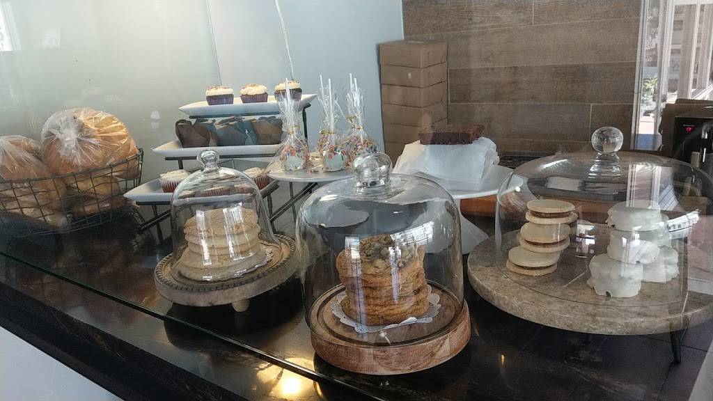 Doras Bakery and Bistro | restaurant | 4702 S Le Jeune Rd, Coral Gables, FL 33146, USA | 3056657818 OR +1 305-665-7818