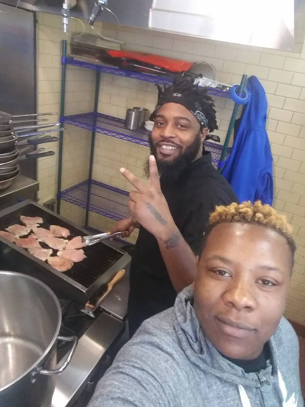 ESB East Side Bar | restaurant | 858 Payne Ave, St Paul, MN 55130, USA | 6513488450 OR +1 651-348-8450