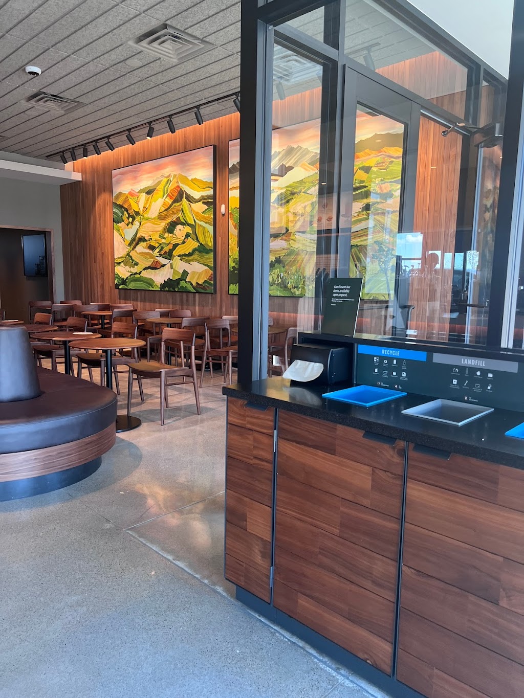 Starbucks | cafe | 8450 Eiger Dr, Lincoln, NE 68526, USA | 5312490680 OR +1 531-249-0680