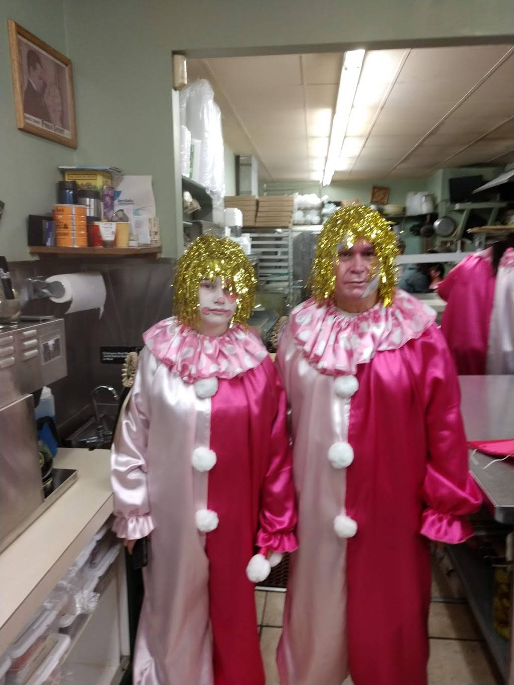 Uncle Tomys | restaurant | 1653 S 27th St, Philadelphia, PA 19145, USA | 2152710250 OR +1 215-271-0250