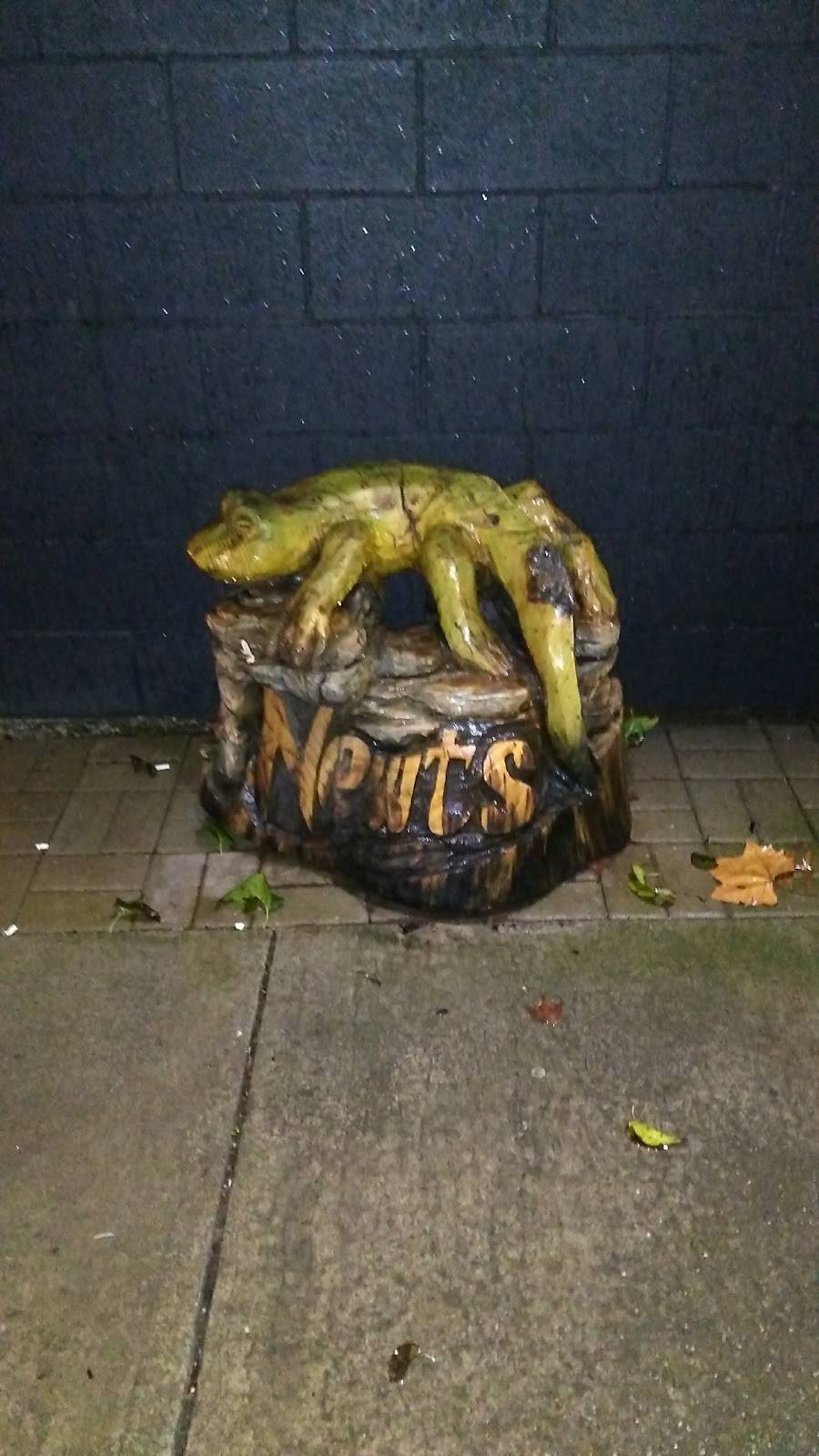 Newts Place | restaurant | 609 N Main St, Navarre, OH 44662, USA | 3308791119 OR +1 330-879-1119