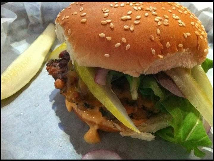 Steves | restaurant | 125 S Congress St, Jackson, MS 39201, USA | 6019691119 OR +1 601-969-1119