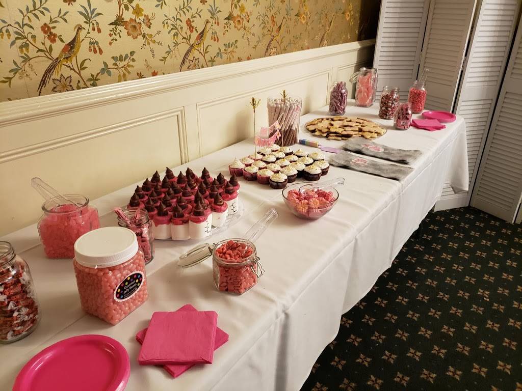 Nuchies Esquire Caterers Inc | restaurant | 164 Central St, Bristol, CT 06010, USA | 8605821233 OR +1 860-582-1233