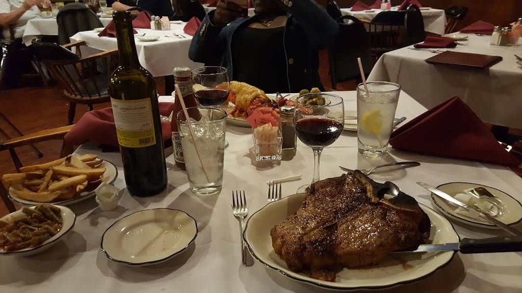Michaels Steak & Lobster House | restaurant | 6209 Eastern Ave, Baltimore, MD 21224, USA | 4106336485 OR +1 410-633-6485