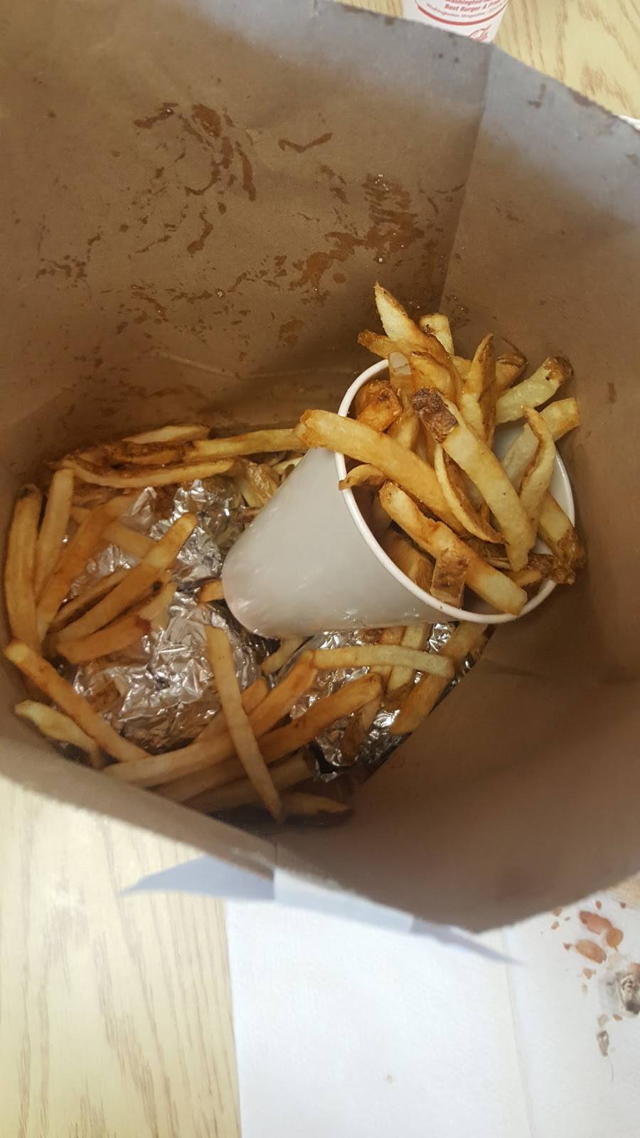 Five Guys | meal takeaway | 223 Old Country Rd, Carle Place, NY 11514, USA | 5164939330 OR +1 516-493-9330