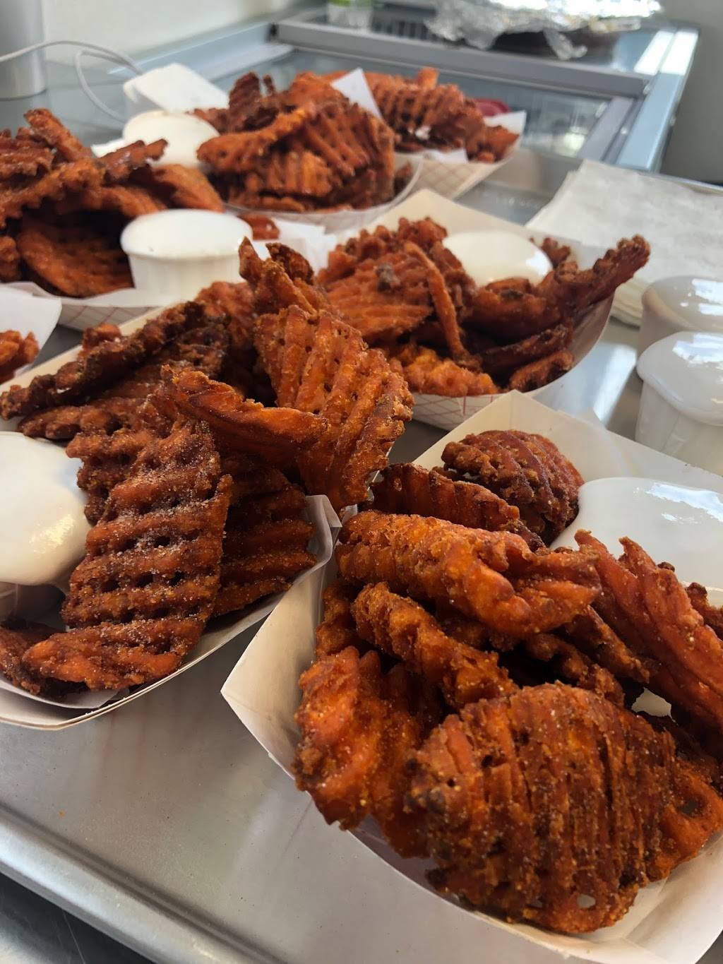 LBs Lunch Box | restaurant | 2115 River Rd, Egg Harbor City, NJ 08215, USA | 6092322207 OR +1 609-232-2207