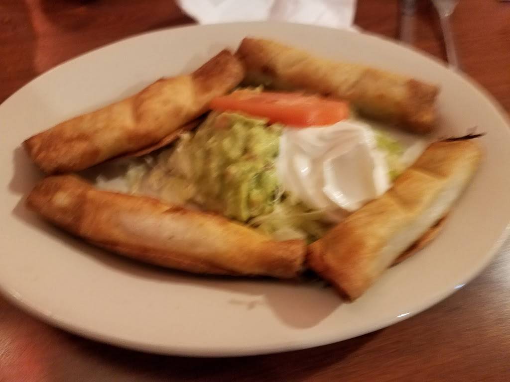 El Mezcal Mexican Restaurant | restaurant | 705 Texas Blvd # B, Bethalto, IL 62010, USA | 6183778902 OR +1 618-377-8902