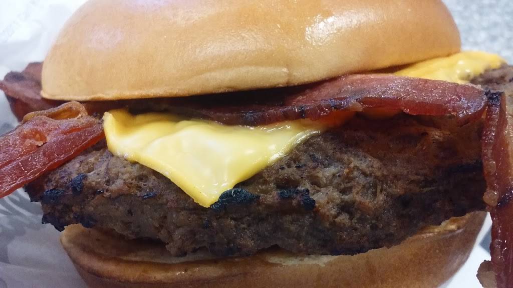 Green Burrito/Carls Jr. | meal takeaway | 2609 Riparian Dr, Elk Grove, CA 95757, USA | 9167145660 OR +1 916-714-5660