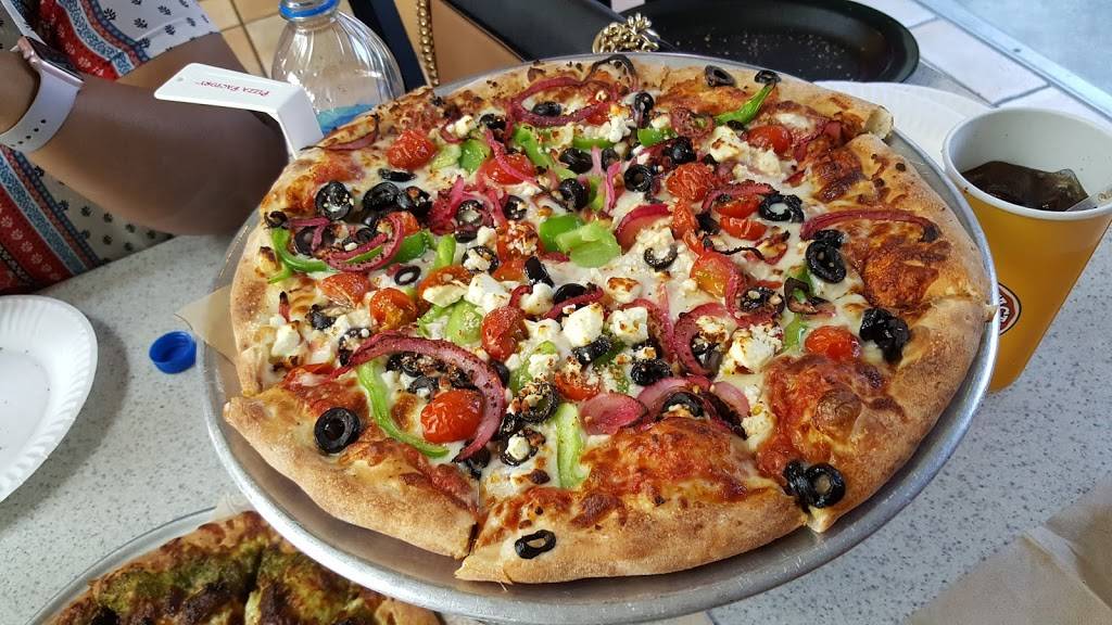 Pizza Factory | restaurant | 26135 Carmel Rancho Blvd, Carmel-By-The-Sea, CA 93922, USA | 8316265432 OR +1 831-626-5432