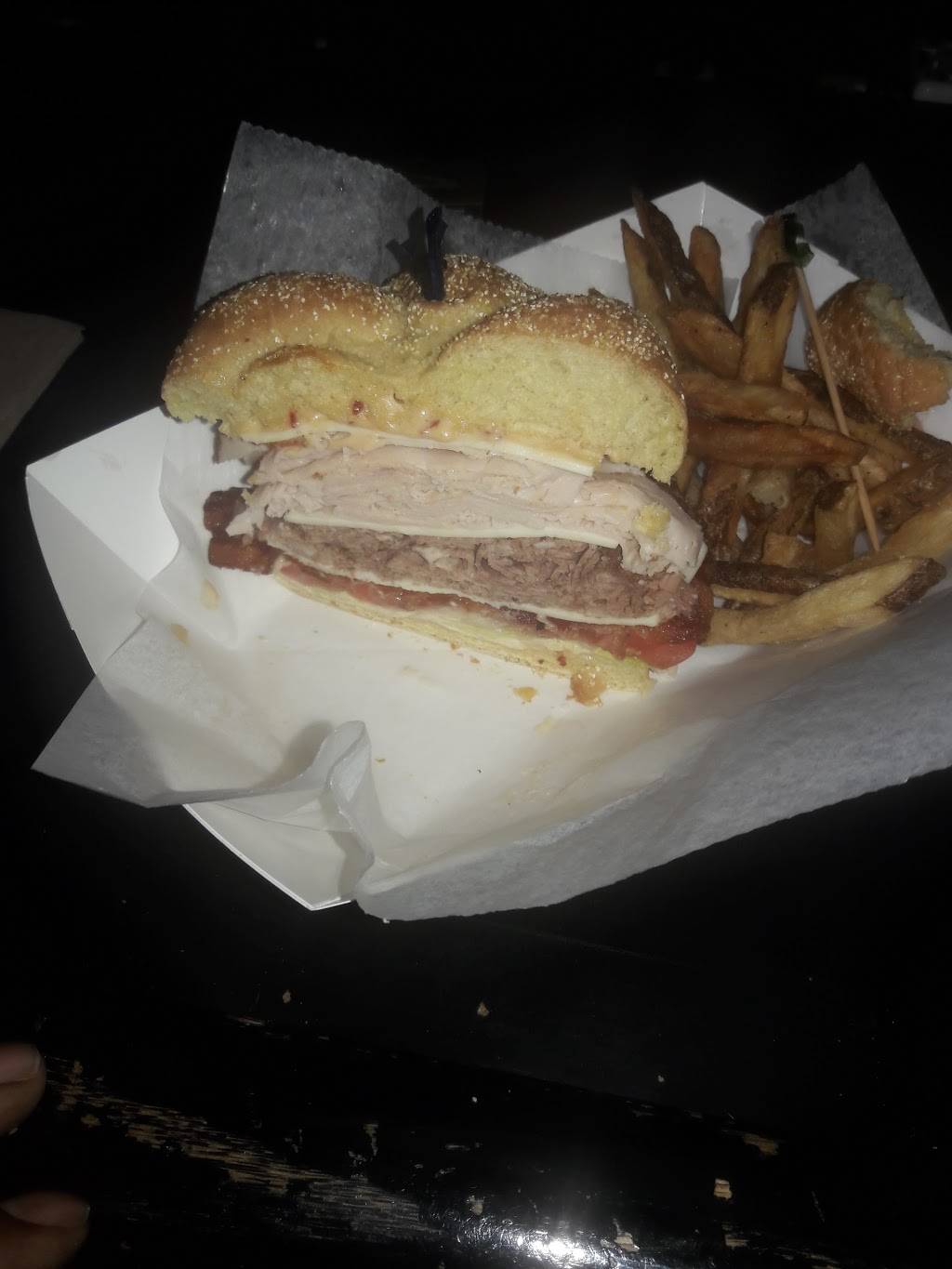 The Pig & Rooster Smokehouse | restaurant | 3242 Foster Ave, Baltimore, MD 21224, USA | 4105221696 OR +1 410-522-1696