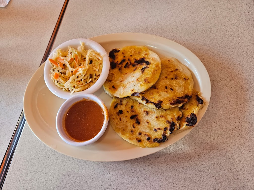 La Salvadoreña Restaurant | restaurant | 1601 N 16th St, Orange, TX 77630, USA | 4092809851 OR +1 409-280-9851