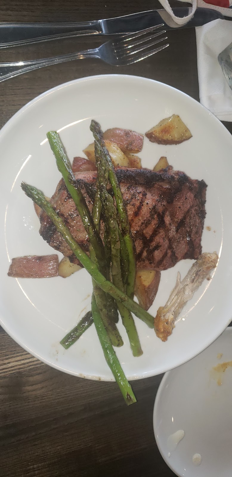 Oak 36 Bar + Kitchen | restaurant | 5500 Abercorn St Suite 36, Savannah, GA 31405, USA | 9129998112 OR +1 912-999-8112