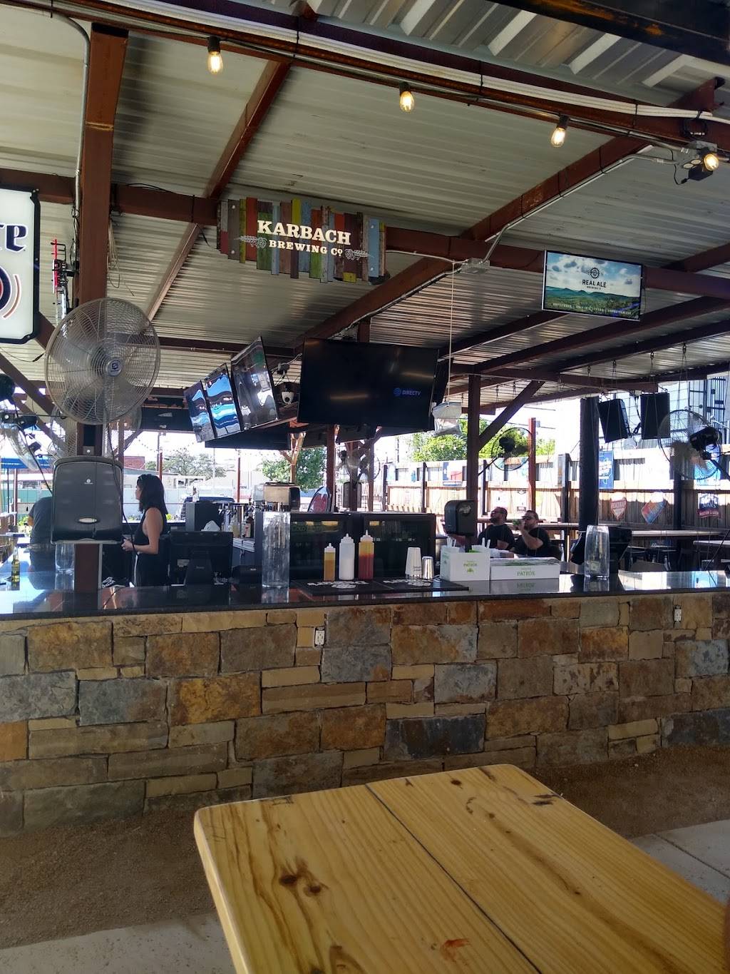 Bentleys Beer Garden | restaurant | 802 N Alamo St, San Antonio, TX 78215, USA | 2109809401 OR +1 210-980-9401