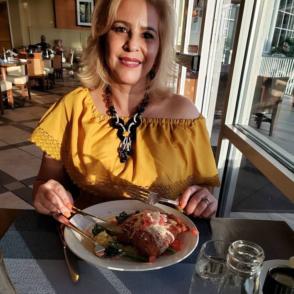 Charleys Cabana Bar | restaurant | 17260 Harbour Pointe Dr, Fort Myers, FL 33908, USA | 2394664000 OR +1 239-466-4000