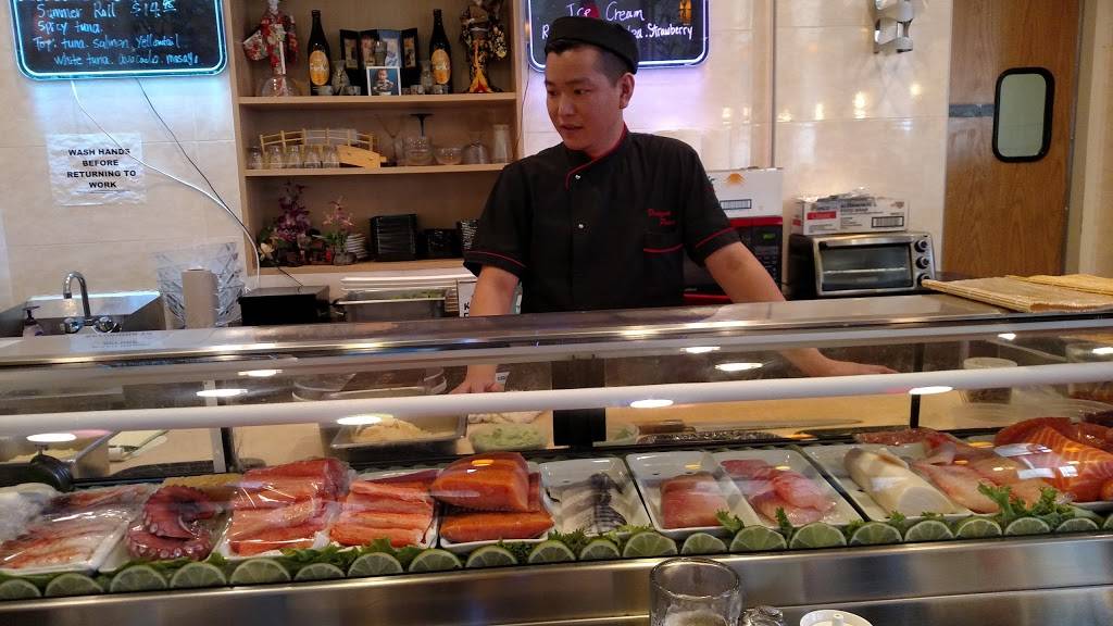 Dragon Pearl | restaurant | 431 2nd St #202, Hudson, WI 54016, USA | 7153811338 OR +1 715-381-1338