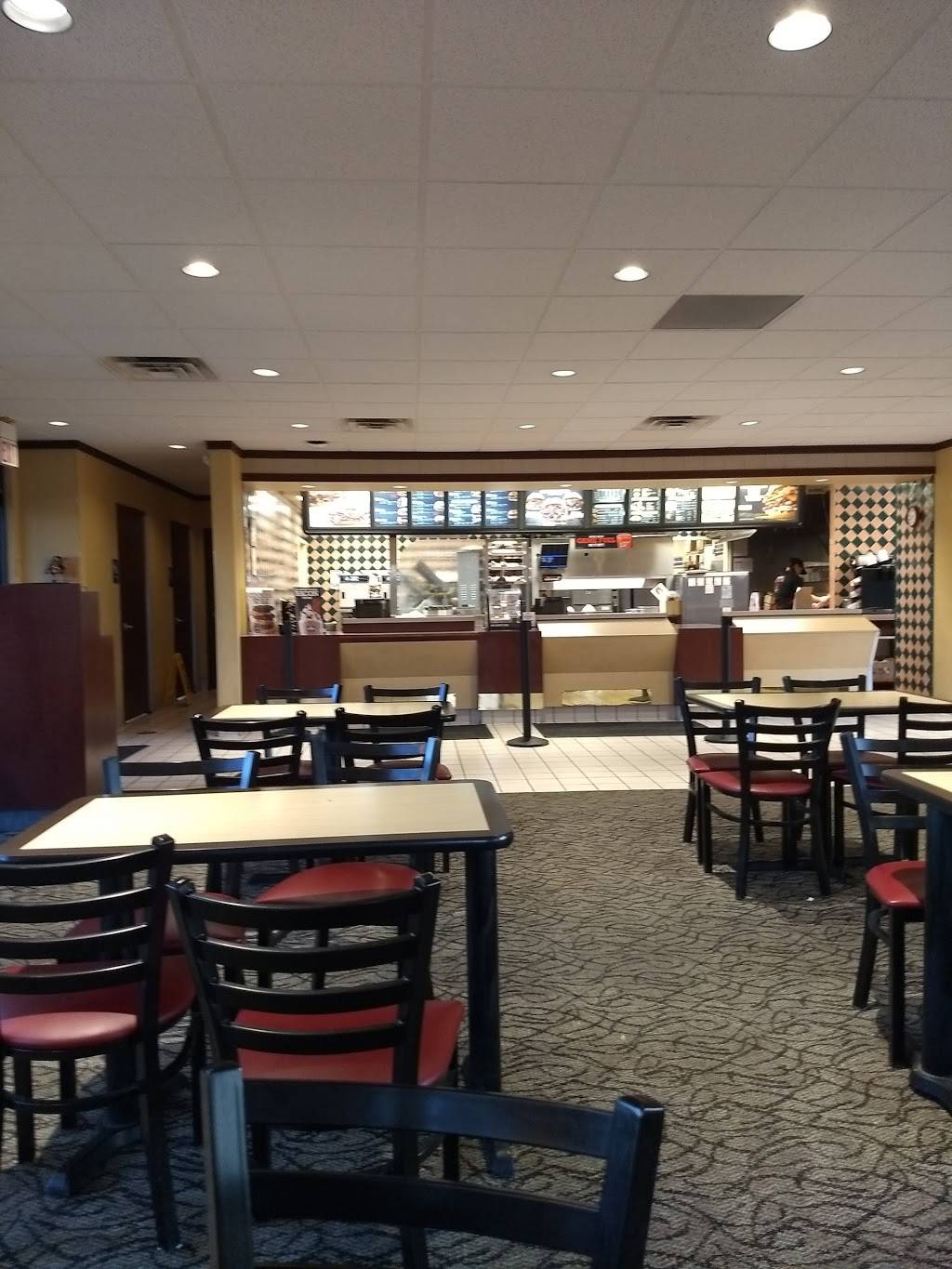 Arbys | restaurant | 2401 Gateway Ct, Hudson, WI 54016, USA | 7153861353 OR +1 715-386-1353
