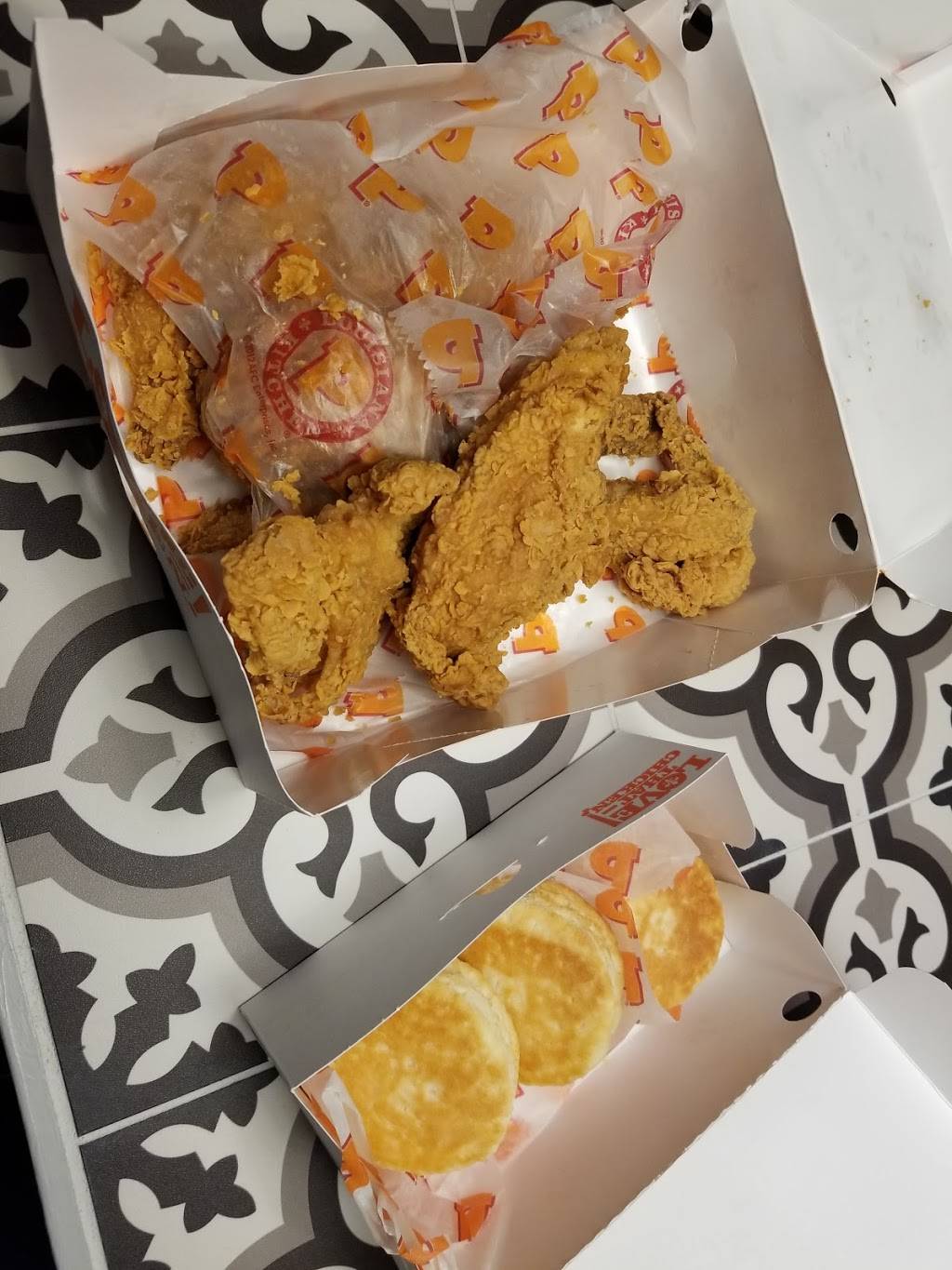 Popeyes Louisiana Kitchen | restaurant | 14914 Tamiami Trail, North Port, FL 34287, USA | 9418884050 OR +1 941-888-4050