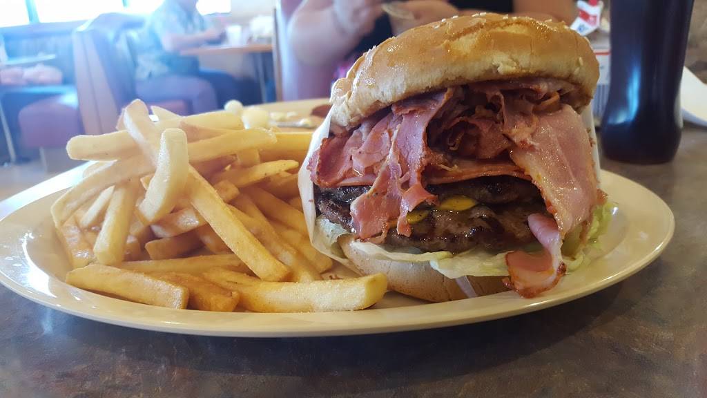 Steves Burgers | restaurant | 240 S Sanderson Ave, Hemet, CA 92545, USA | 9517650200 OR +1 951-765-0200